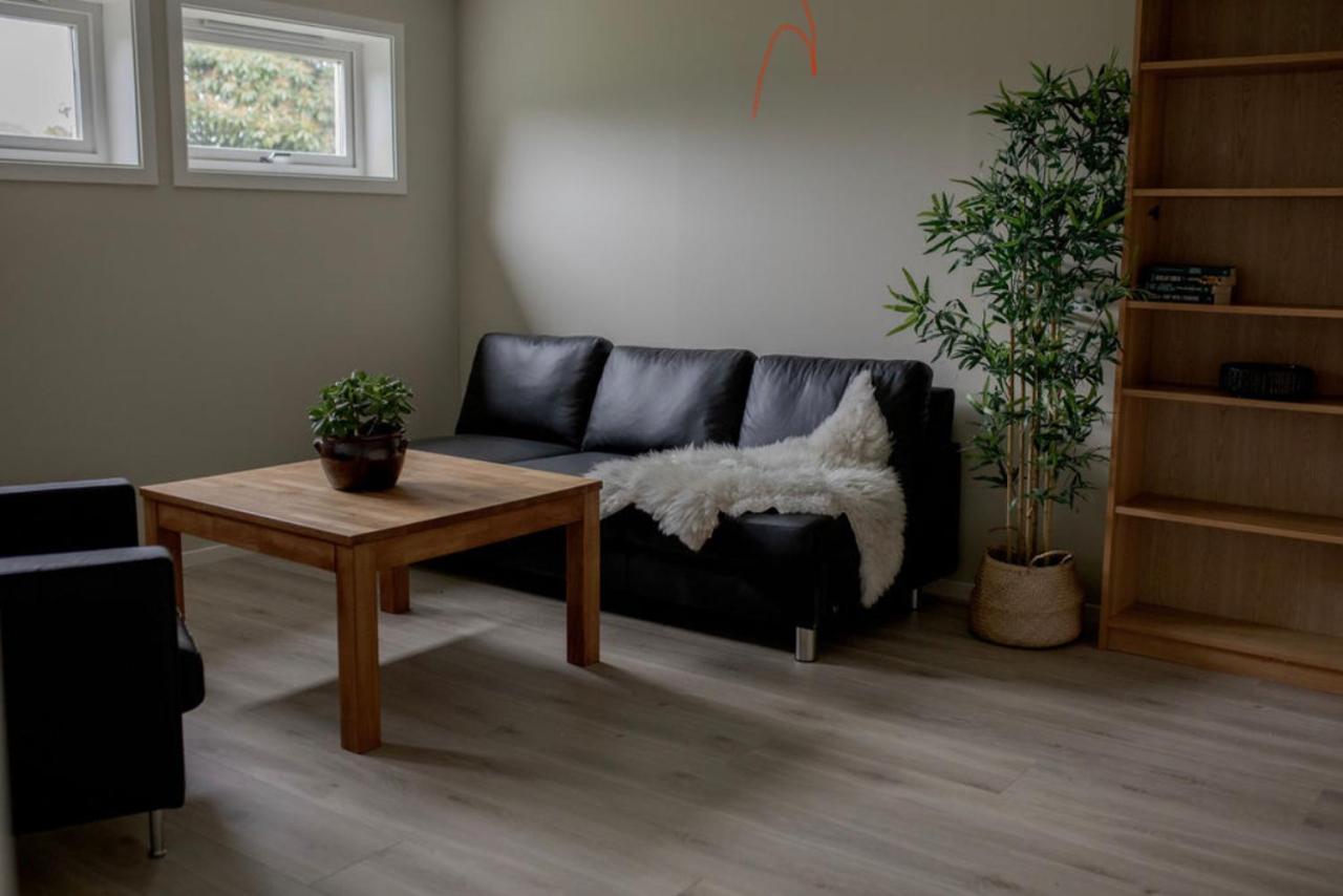 Jasund Sunview Apartment Lyngdal Exterior photo